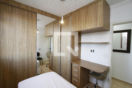 Quarto 1 de apartamento para alugar com 2 quartos, 53m² em Nova Gameleira, Belo Horizonte