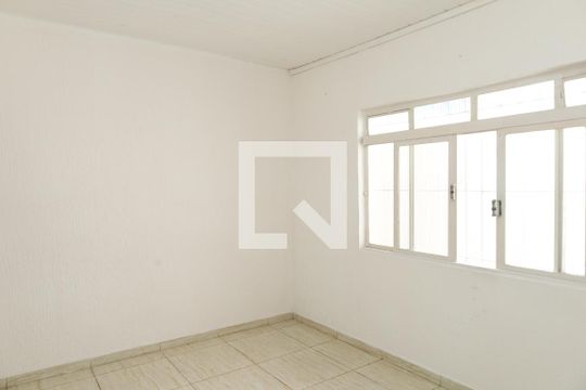 Casa para alugar com 3 quartos, 180m² em São Miguel Paulista, São Paulo