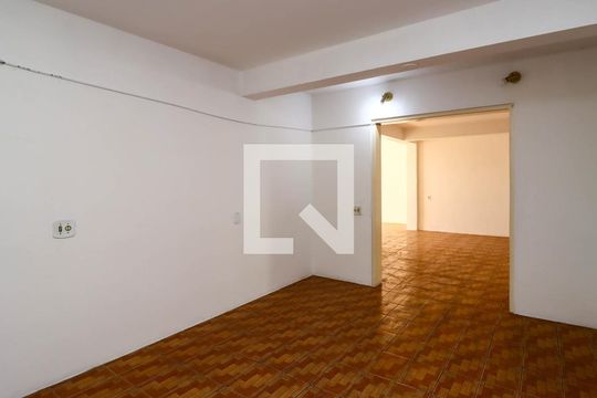 Copa de casa para alugar com 4 quartos, 200m² em Jardim Amalia, São Paulo