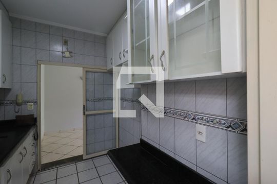 Cozinha de apartamento para alugar com 3 quartos, 90m² em Jardim Paulistano, Ribeirão Preto