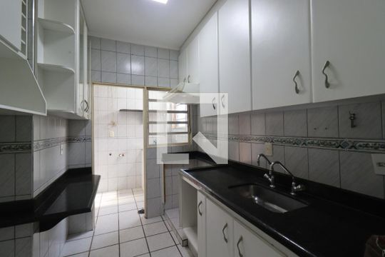 Cozinha de apartamento para alugar com 3 quartos, 90m² em Jardim Paulistano, Ribeirão Preto