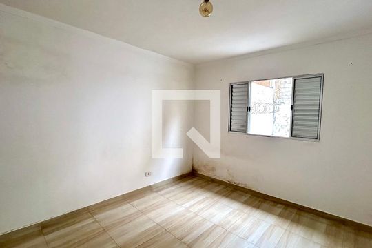 Quarto suíte 2 de casa para alugar com 2 quartos, 125m² em Jardim do Papai, Guarulhos