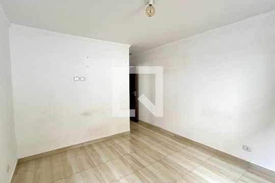Quarto suíte 2 de casa para alugar com 2 quartos, 125m² em Jardim do Papai, Guarulhos