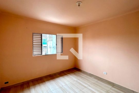 Quarto suíte 1 de casa para alugar com 2 quartos, 125m² em Jardim do Papai, Guarulhos