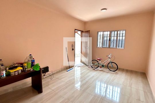 Sala de casa para alugar com 2 quartos, 125m² em Jardim do Papai, Guarulhos