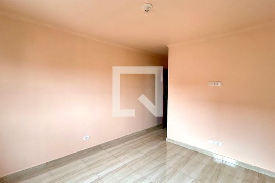 Quarto suíte 1 de casa para alugar com 2 quartos, 125m² em Jardim do Papai, Guarulhos