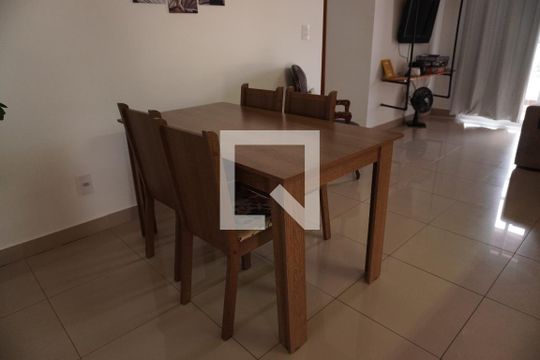Sala de apartamento para alugar com 3 quartos, 82m² em Centro, São Carlos