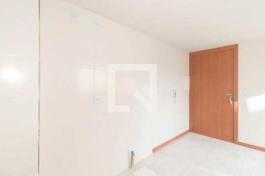Sala / Cozinha de kitnet/studio para alugar com 1 quarto, 30m² em Cavalhada, Porto Alegre