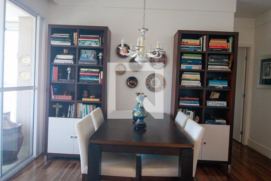 Sala de apartamento à venda com 3 quartos, 107m² em Vila Andrade, São Paulo