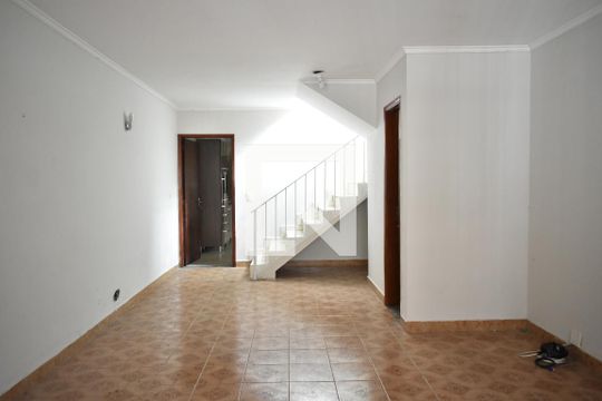 Sala de casa à venda com 3 quartos, 240m² em Vila Mariana, São Paulo