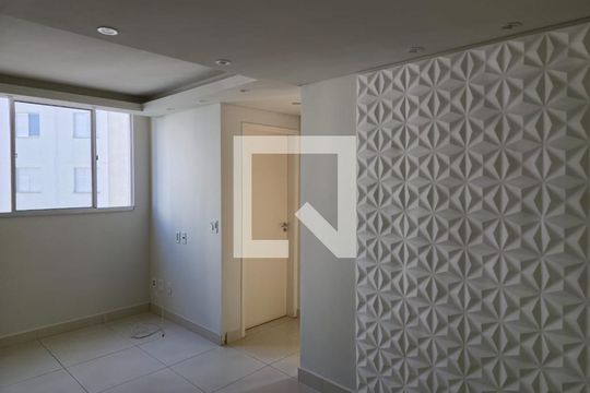 Sala  de apartamento para alugar com 2 quartos, 47m² em Gopouva, Guarulhos