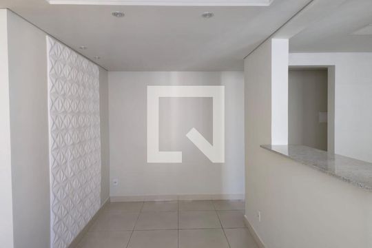 Sala  de apartamento para alugar com 2 quartos, 47m² em Gopouva, Guarulhos