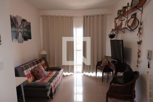 Sala de apartamento para alugar com 1 quarto, 58m² em Centro, São Carlos