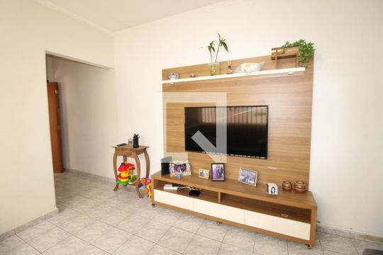 Sala de casa para alugar com 3 quartos, 260m² em Cidade Líder, São Paulo