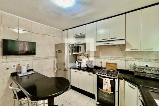 Cozinha  de casa à venda com 2 quartos, 100m² em Jardim Maringa, São Paulo