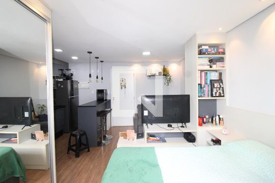 Quarto de apartamento para alugar com 1 quarto, 24m² em Vila Campanela, São Paulo
