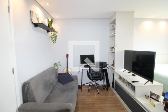 Sala de apartamento para alugar com 1 quarto, 24m² em Vila Campanela, São Paulo