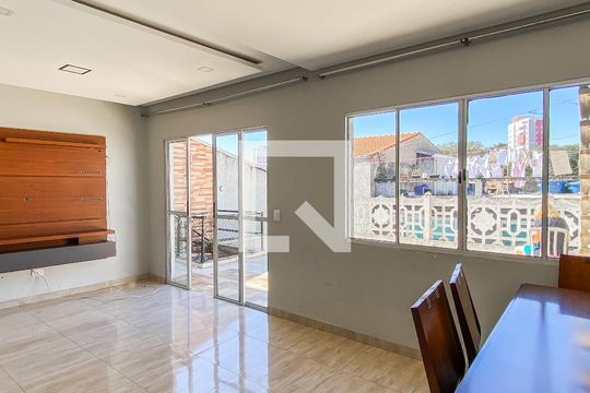 Casa para alugar com 2 quartos, 90m² em Vila Ré, São Paulo
