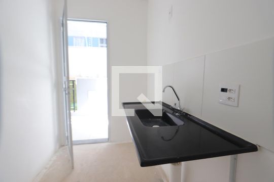 Sala/cozinha de apartamento à venda com 2 quartos, 42m² em Cidade São Mateus, São Paulo