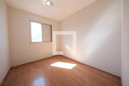 Quarto 1 de apartamento para alugar com 3 quartos, 60m² em Cidade Patriarca, São Paulo