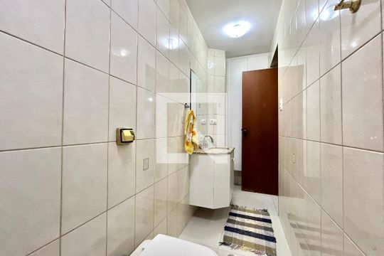 Banheiro Social de casa à venda com 3 quartos, 154m² em Jabaquara, São Paulo