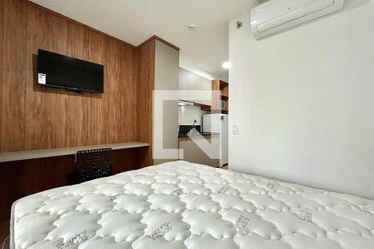 Sala/Quarto de kitnet/studio para alugar com 1 quarto, 30m² em Vila Clementino, São Paulo