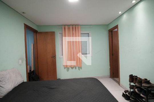 Quarto Suíte de casa à venda com 1 quarto, 60m² em Vila Gilda, Santo André