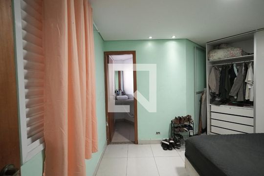 Quarto Suíte de casa à venda com 1 quarto, 60m² em Vila Gilda, Santo André