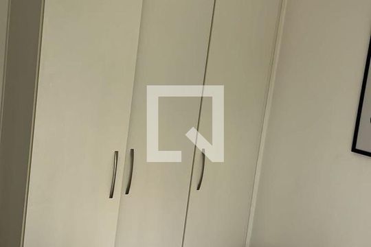 Quarto de apartamento para alugar com 2 quartos, 84m² em Vila Andrade, São Paulo