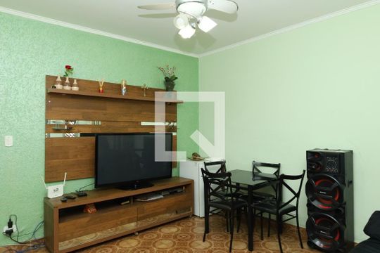 Casa à venda com 3 quartos, 225m² em Jardim Sao Vicente, São Paulo