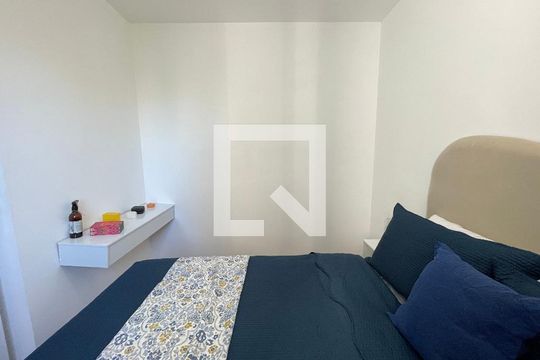 Quarto 1 de apartamento à venda com 2 quartos, 33m² em Jardim Celeste, São Paulo
