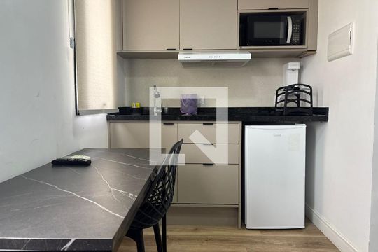 Cozinha - Armários de kitnet/studio à venda com 1 quarto, 17m² em Rebouças, Curitiba