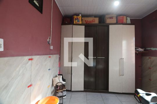 Quarto 2 de casa à venda com 3 quartos, 150m² em Guajuviras, Canoas