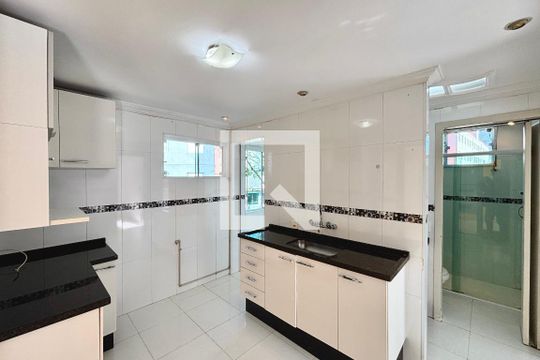 Cozinha de apartamento para alugar com 2 quartos, 59m² em Cohab Padre Manoel da Nobrega, São Paulo
