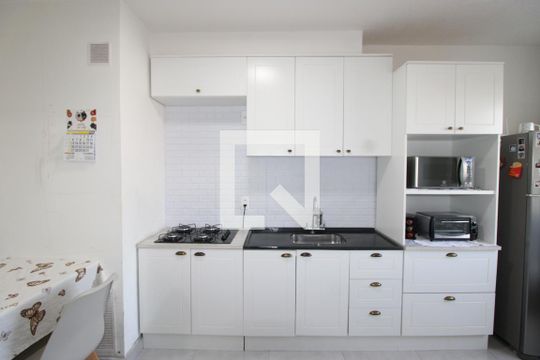 Sala e Cozinha de apartamento para alugar com 1 quarto, 26m² em Guaianases, São Paulo