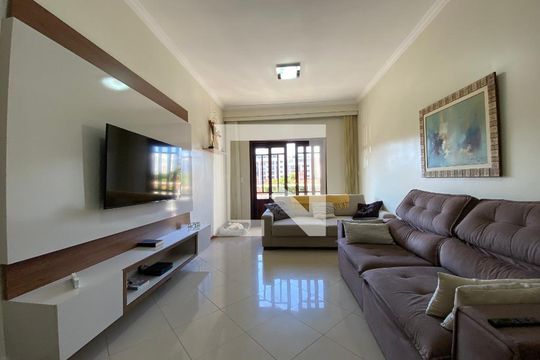 Sala de casa à venda com 3 quartos, 175m² em Rio Pequeno, São Paulo