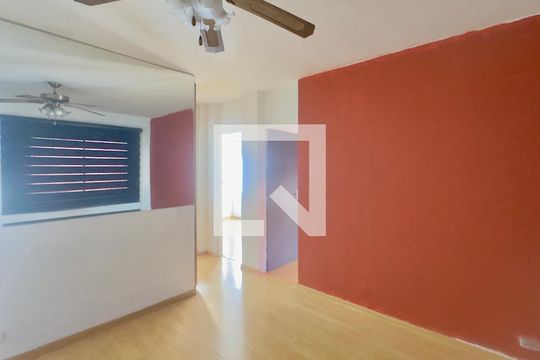 Sala de apartamento à venda com 2 quartos, 60m² em Gopouva, Guarulhos