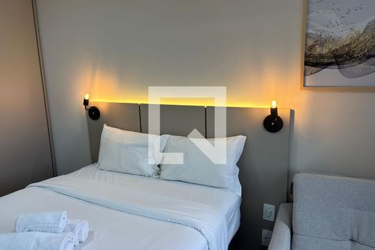 Detalhe de kitnet/studio à venda com 1 quarto, 17m² em Rebouças, Curitiba
