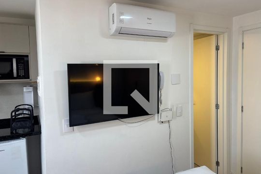 Detalhe de kitnet/studio à venda com 1 quarto, 17m² em Rebouças, Curitiba