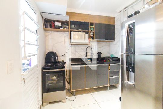 Sala/Cozinha de apartamento à venda com 2 quartos, 45m² em Vila Santana, São Paulo