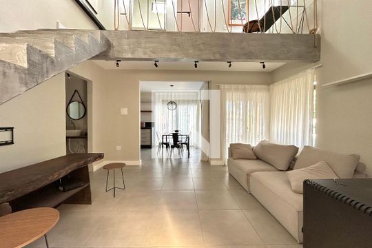 Casa de Condomínio para alugar com 2 quartos, 100m² em Itacorubi, Florianópolis