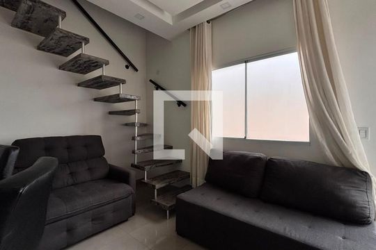 Sala/Cozinha de casa de condomínio para alugar com 2 quartos, 48m² em Chácara Ondas Verdes, Cotia