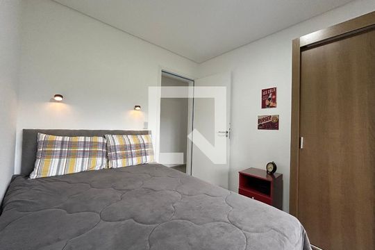 Quarto  de apartamento para alugar com 1 quarto, 60m² em Ingleses Norte, Florianópolis