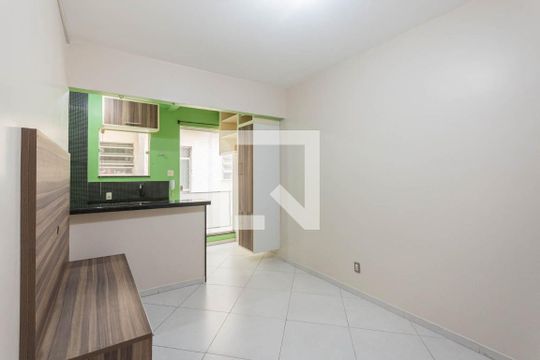 Sala de apartamento para alugar com 1 quarto, 42m² em Tijuca, Rio de Janeiro