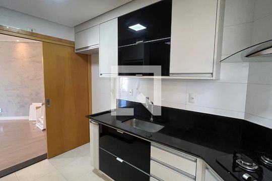 Apartamento para alugar com 2 quartos, 70m² em Vila Itapura, Campinas