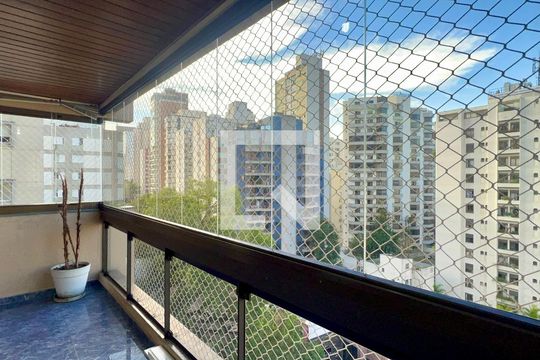 Varanda de apartamento para alugar com 4 quartos, 210m² em Paraíso, São Paulo