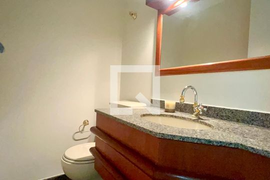 Lavabo de apartamento para alugar com 4 quartos, 210m² em Paraíso, São Paulo