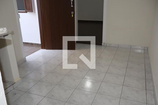 Cozinha de casa para alugar com 1 quarto, 60m² em Vila California, São Paulo