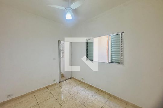 Quarto 1 de casa para alugar com 2 quartos, 43m² em Cidade Parque Alvorada, Guarulhos