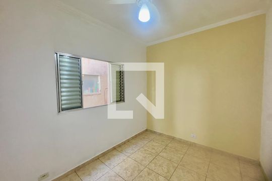 Quarto 1 de casa para alugar com 2 quartos, 43m² em Cidade Parque Alvorada, Guarulhos
